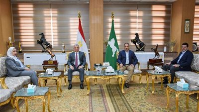  الأشموني يستقبل محافظ الإسماعيلية لتقديم التهنئة بالعيد القومي للشرقية