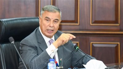 محافظ الإسكندرية: تكثيف عمل القوافل الطبية المجانية بـ الأحياء 