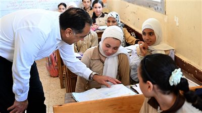 رئيس الوزراء يتفقد عددا من المنشآت التعليمية بقرية سبك الأحد في المنوفية (صور) 