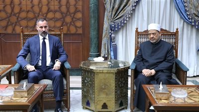 الإمام الطيب خلال استقبال الأمير رحيم أغا خان: الأزهر قبلة الوسطية في العالم الإسلامي