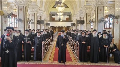 الأنبا ميخائيل يترأس اللقاء الشهري لمجمع كهنة حلوان والمعصرة