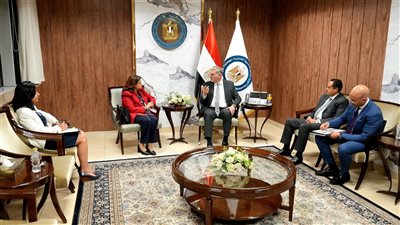 وزير البترول يبحث مع شل العالمية سبل التعاون في أعمال البحث وإنتاج الغاز 