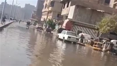 سببتها ماسورة مكسورة، أزمة مرورية في شارع المطحن بشبرا الخيمة 