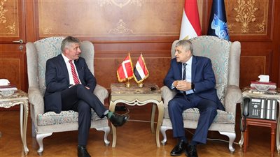 الفريق أسامة ربيع يبحث سبل التعاون المستقبلي مع سفير الدنمارك