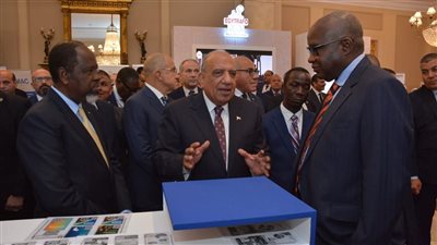 وزير الكهرباء يفتتح معرض صناعة المهمات والمعدات