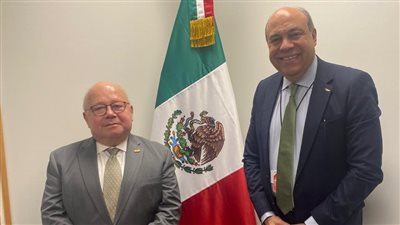 سامح الحفني يبحث مع نظرائه بمنظمة الطيران المدني الدولي تعزيز التعاون المشترك