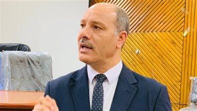 مدير تعليم الإسكندرية يجتمع بمديري المدارس لمتابعة الانضباط وتسليم الكتب