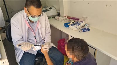 توقيع الكشف المجاني على 1271 مواطنًا في زاوية فريج بكوم حمادة