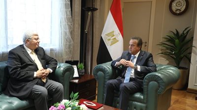 وزيرا الصحة والتعليم العالي يبحثان تطوير الخدمات الطبية المقدمة للمواطنين 