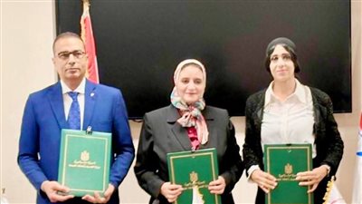 الكهرباء توقع عقودا لربط محطة محولات العاشر 500 بالشبكة القومية