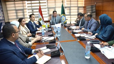 نائب محافظ الدقهلية يناقش آليات دعم الصناعات بالقرى 