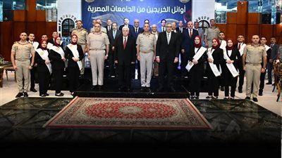 التعليم العالي والدفاع الشعبي يكرمان أوائل خريجي الجامعات الحكومية 