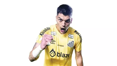 النصر السعودي يقترب من ضم حارس سانتوس البرازيلي في الشتاء 