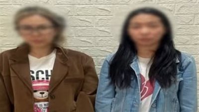 القبض على أجنبيتين بتهمة سرقة قطعة ذهبية من داخل محل مصوغات بقصر النيل