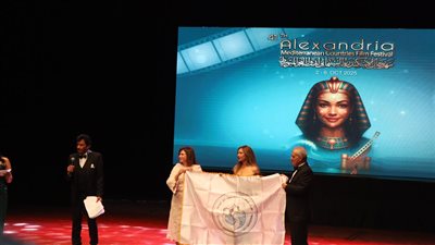 انطلاق الدورة الـ41 من مهرجان الإسكندرية السينمائي وسط أجواء مؤثرة وتكريم ليلى علوي