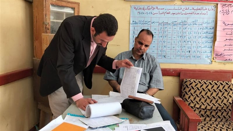  إحالة مدير مدرسة