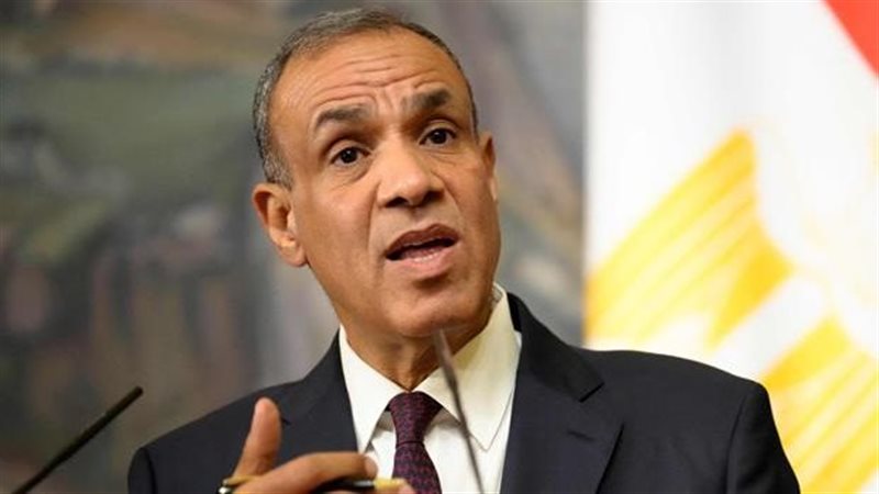 الدكتور بدر عبد العاطى