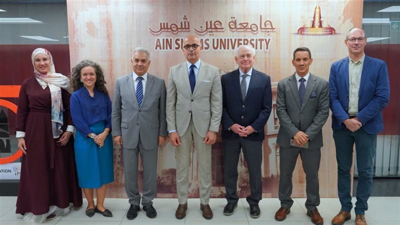 تعاون علمي بين جامعة