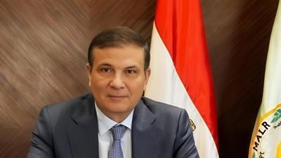 وزير الزراعة: إيقاف الدعم للمتعدين على الأراضي وملاحقة المتلاعبين بالأسمدة