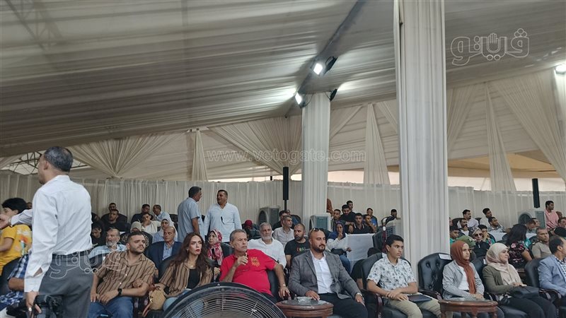 ظهور مفاجئ لتوفيق