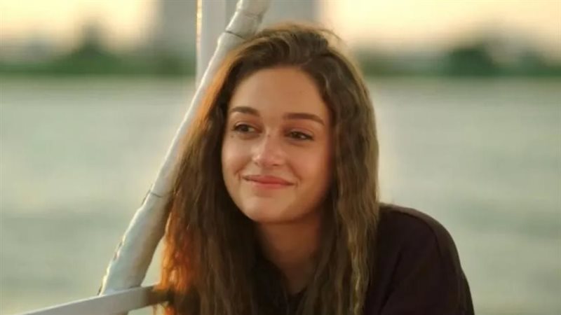 الفنانة الشابة نور