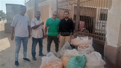 ضبط نصف طن شيبسي وإعدام أغذية فاسدة في حملة رقابية ببني سويف