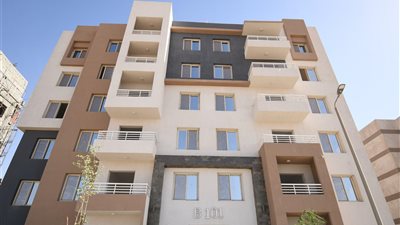 وزير الإسكان يتابع معدلات تنفيذ وحدات 