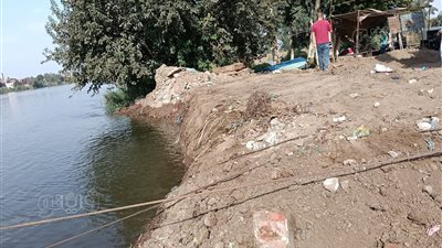  رفع جسر معدية قرية دلهمو بالمنوفية بعد غرقها بفعل فيضان النيل (فيديو)