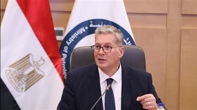 حركة تغييرات جديدة بالبترول: شومان لجنوب الوادي وعاطف نائبا لرئيس هيئة البترول