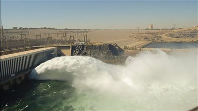 بعد ارتفاع منسوب النيل وغرق الأراضي، شراقي يكشف تأثير فيضان السودان على السد العالي 