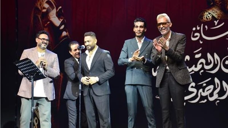 تامر حسني يعلق على