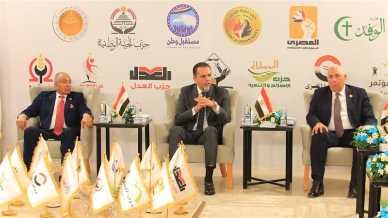 أحمد عبد الجواد يدير