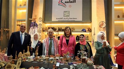 هالة السعيد وغادة والي يدعمان فناني ومبدعي معرض تراثنا 2025