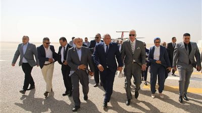 في مستهل احتفالات العيد القومي الـ٦٦ للوادي الجديد، الزملوط يستقبل قيادات المحافظة