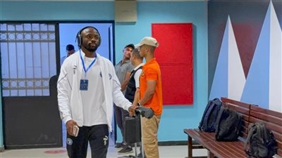 وصول بيراميدز إلى استاد الدفاع الجوي لمواجهة الجيش الرواندي بدوري الأبطال (صور)