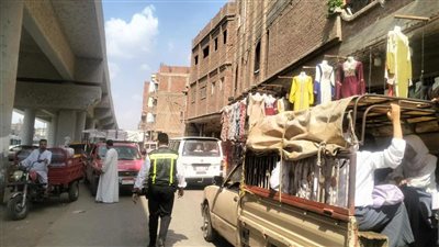 سائق يعتدي على مسئول لجنة ضبط السرفيس بالقليوبية أثناء أداء عمله في كفر شكر