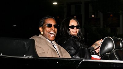 ريهانا تدخن  بعد ولادتها لطفلها الثالث