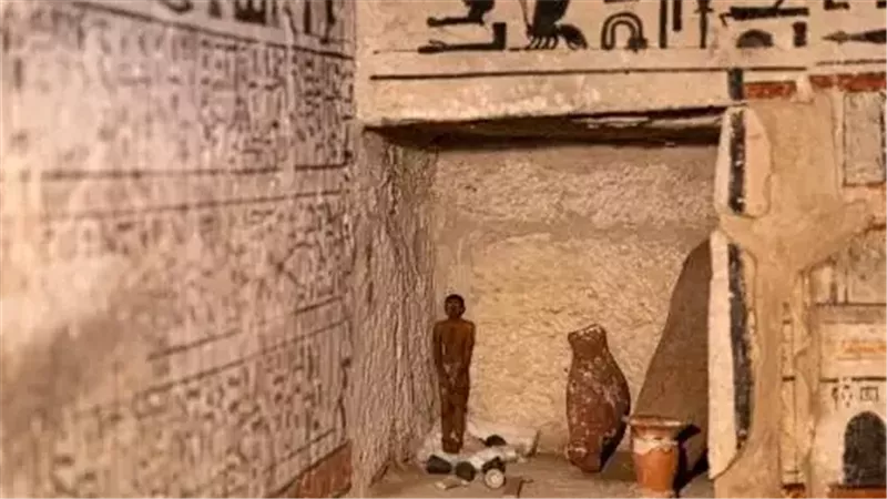 لوحة سقارة، فيتو