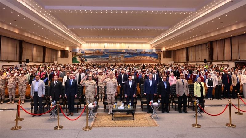 وزير الشباب يشهد