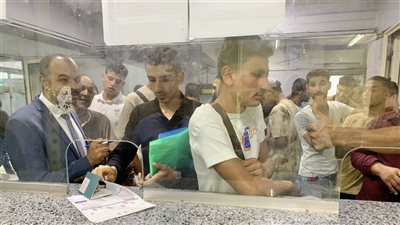 عمل الشرقية تسلم عقود الراغبين في السفر للأردن 