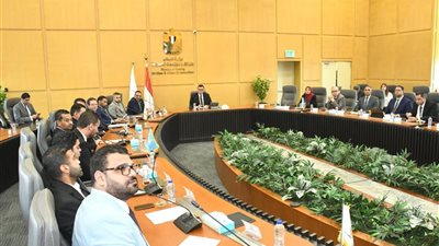 وزير الإسكان يلتقي جمعية المطورين العقاريين لبحث الفرص الاستثمارية بالمدن الجديدة