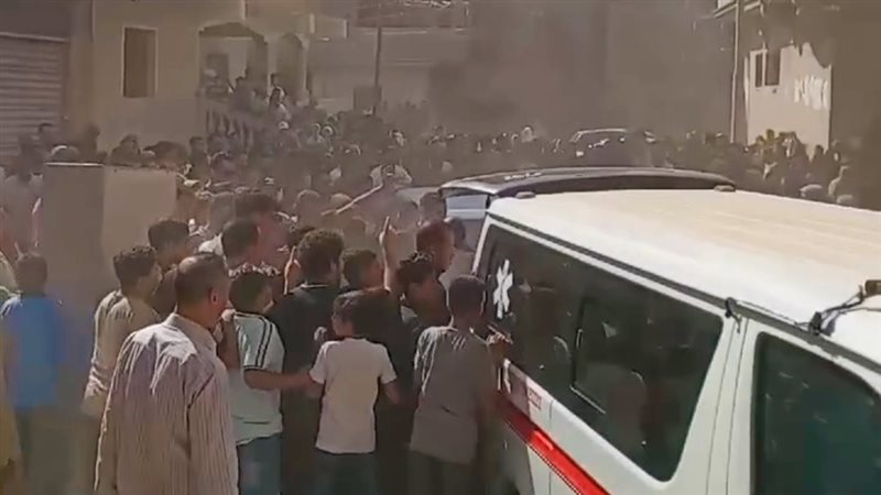 تشييع جثمان شخص وشقيقته