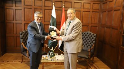 غرفة الإسكندرية تستقبل سفير باكستان لبحث تعزيز التعاون الاقتصادي 