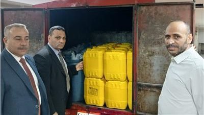 وكيل وزارة التموين بالإسكندرية يقود حملة مكبرة على المخابز البلدية لضبط المخالفات