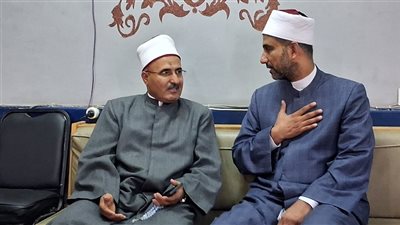 رئيس منطقة الإسماعيلية الأزهرية يناقش خطة سد العجز بالمعاهد  (صور) 