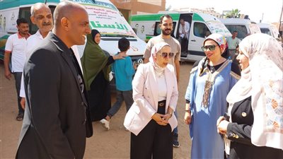 الكشف على 937 شخصا خلال قافلة طبية بقرية السلام في الإسماعيلية (صور)