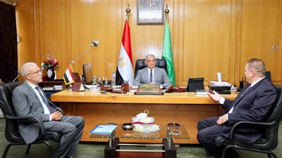 أكرم جلال: الإسماعيلية تشهد طفرة صناعية وفرت آلاف فرص العمل