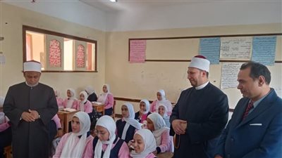 وفد منطقة الإسكندرية الأزهرية يتابع انتظام سير العملية التعليمية