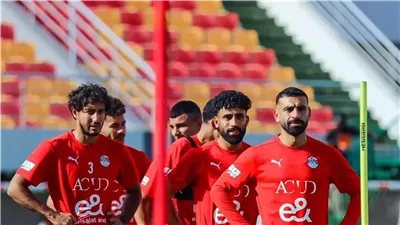 كواليس جلسة محمد صلاح مع لاعبي المنتخب قبل مواجهة جيبوتي الحاسمة