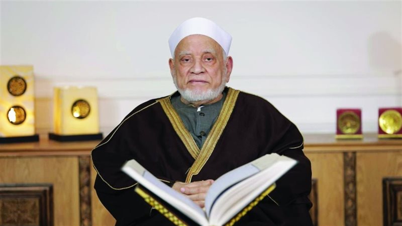 أحمد عمر هاشم 